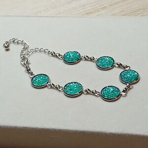 Handmade Glittering Blue Oval Silver Tone Bracelet Fashion Jewelry #51